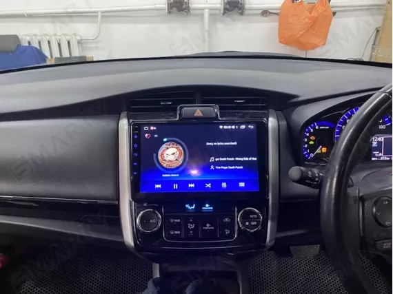 Магнітола для Toyota Corolla Axio/Fielder E160 (2012-2018) Андроїд CarPlay