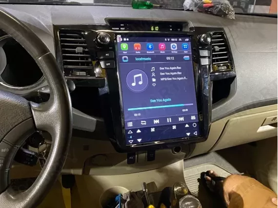 Магнітола для Toyota Fortuner (2004-2015) Тесла Андроїд CarPlay