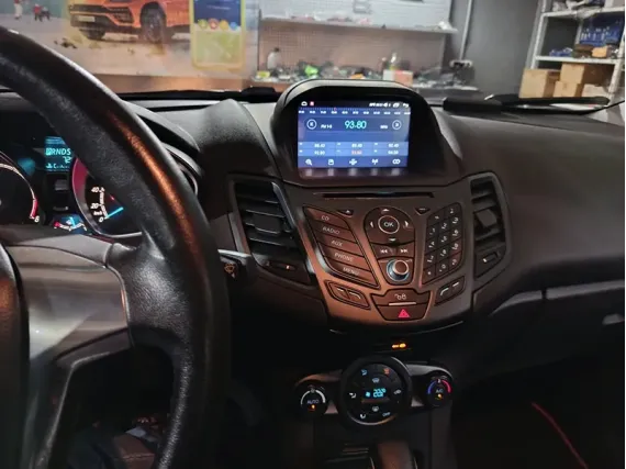 Магнитола для Ford Fiesta 7 (2009-2019) - OEM стиль Андроид CarPlay