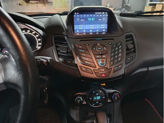 Магнитола для Ford Fiesta 7 (2009-2019) - OEM стиль Андроид CarPlay