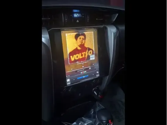 Магнитола для Toyota Fortuner (2015-2023) Тесла Андроид CarPlay