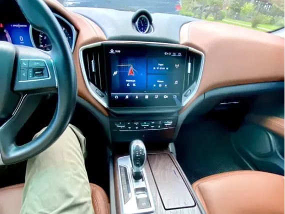 Maserati Ghibli (2013-2015) - OEM стиль CarPlay