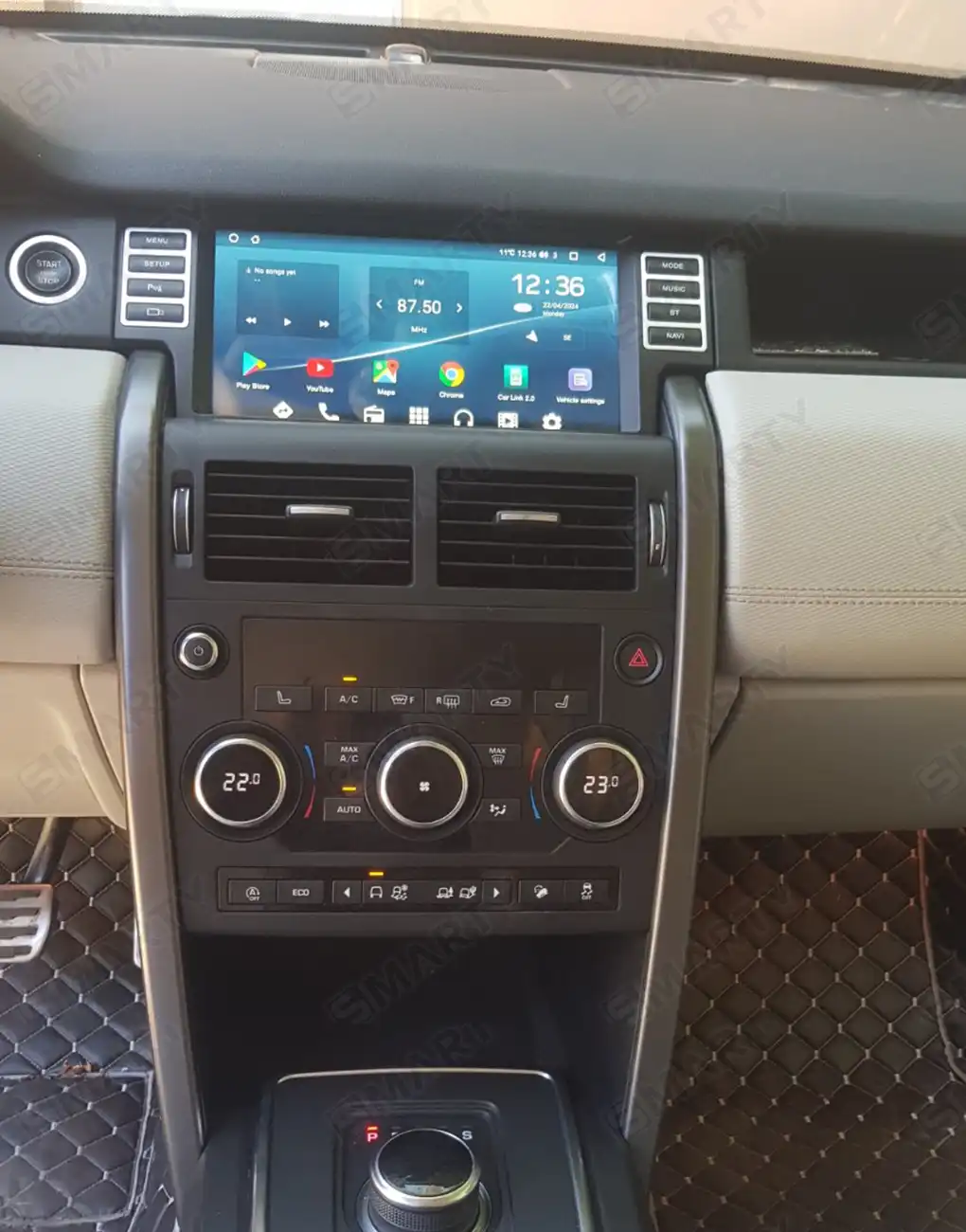 Land Rover Discovery Sport 2018 installed Android head unit