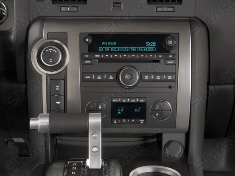 Hummer H2 (2003-2008) installed Android head unit