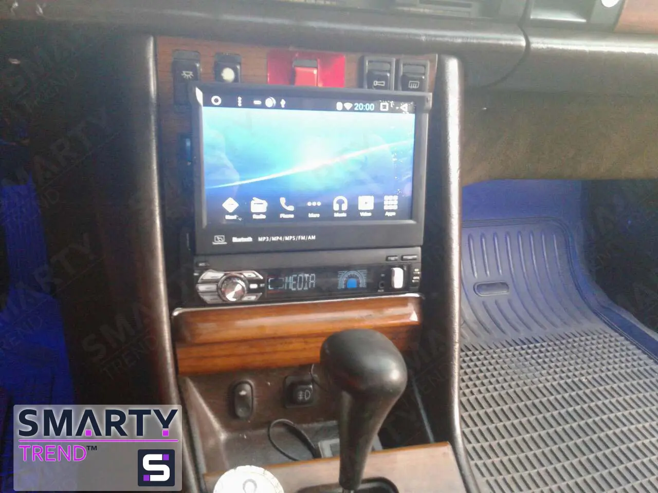 The SMARTY Trend head unit for Mercedes Benz W126