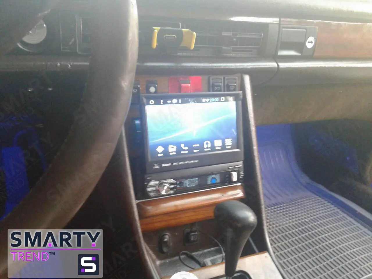 The SMARTY Trend head unit for Mercedes Benz W126